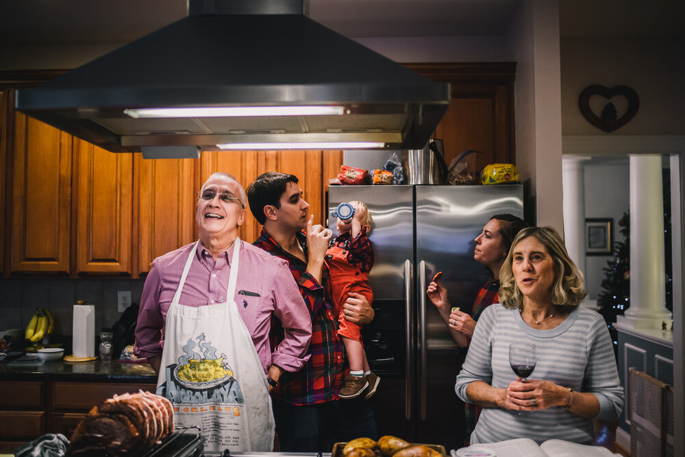 Featured: Extended Family Thanksgiving Backyard Session / Charlottesville, VA Family Photographer